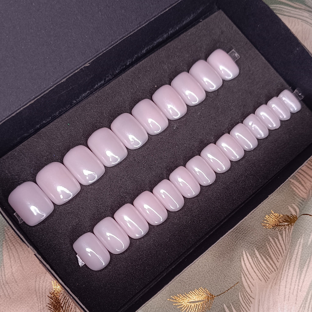 ROSÉ GLOW - CARRÉ COURT