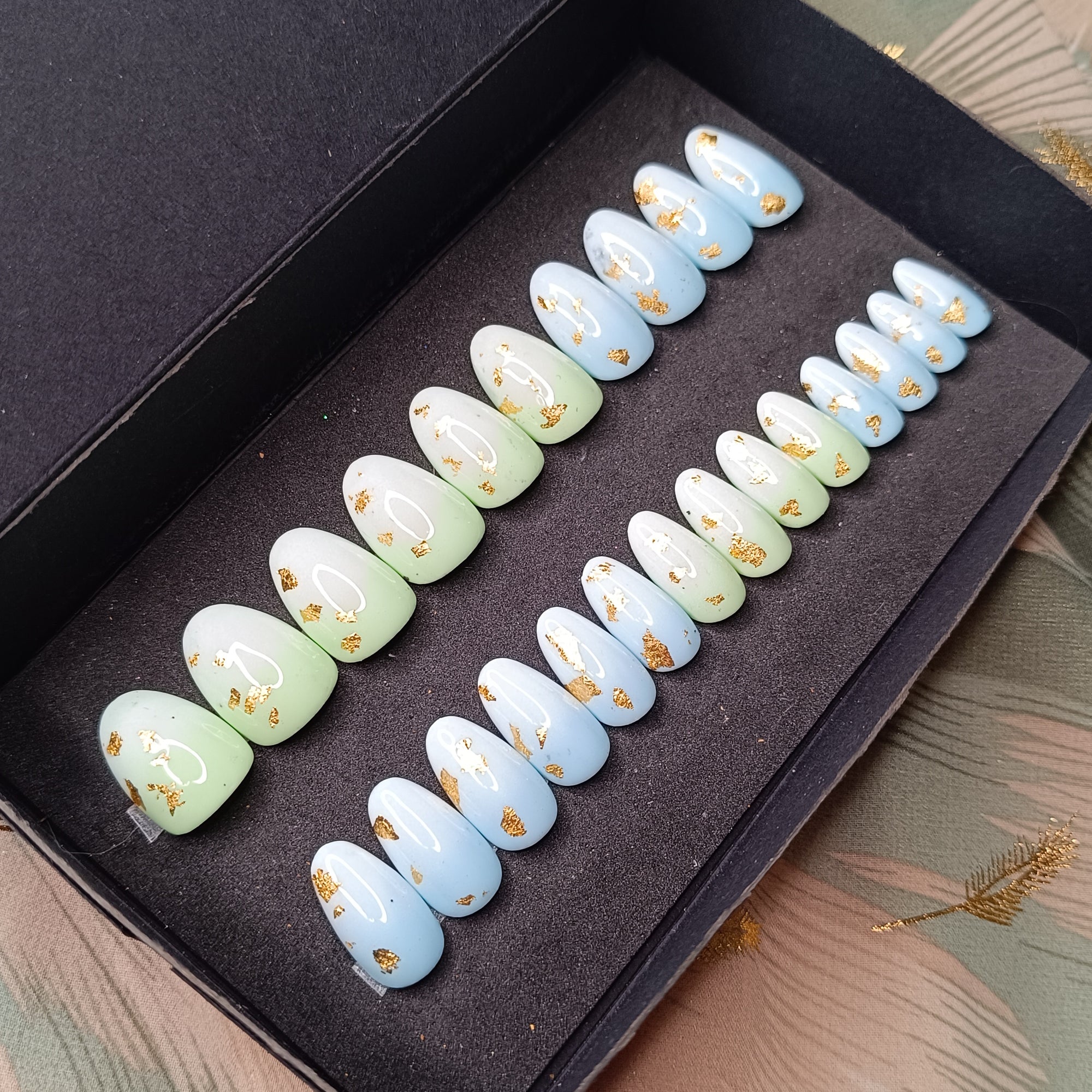 BABYCOLORS - OVAL COURT