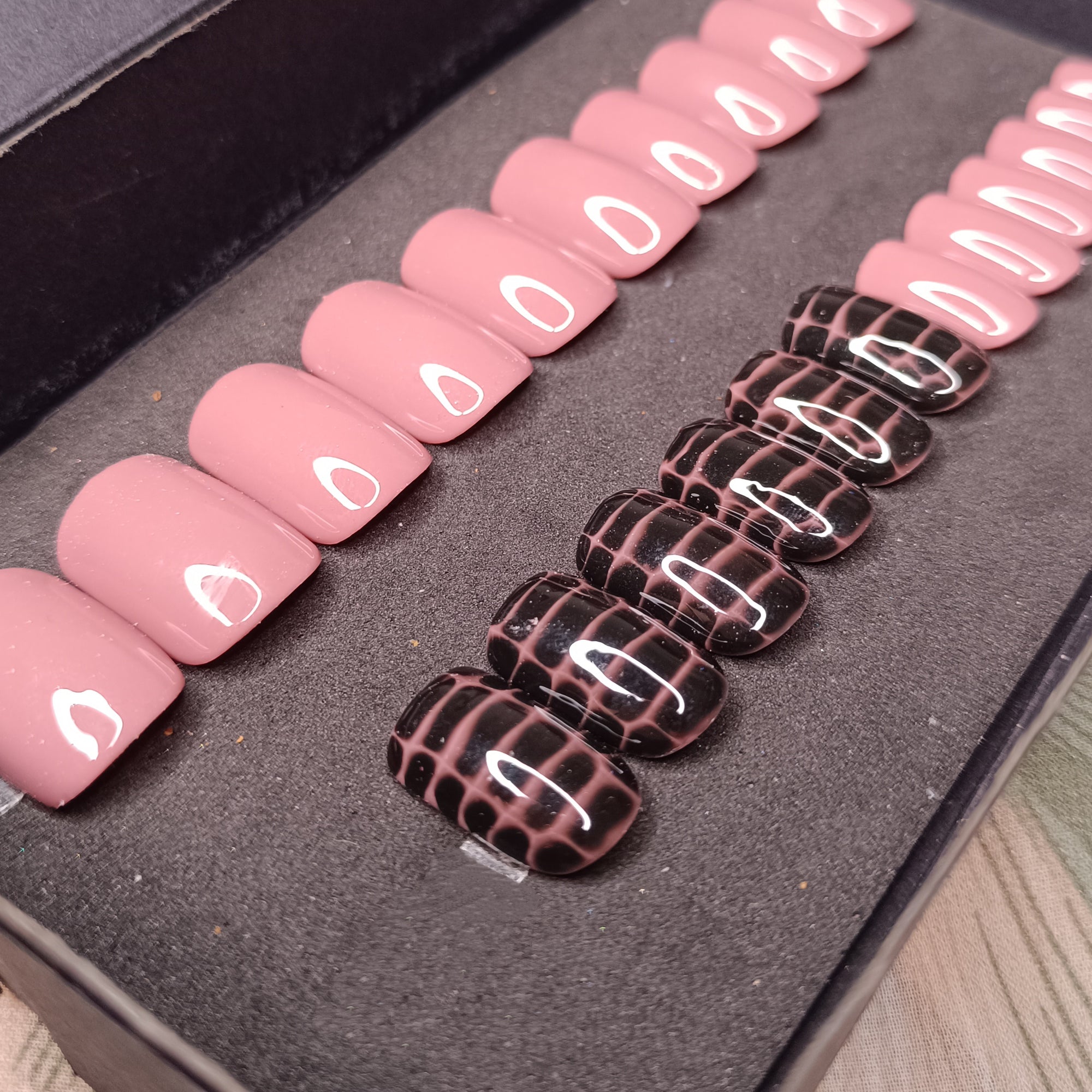 WILD - CARRÉ MI-MEDIUM