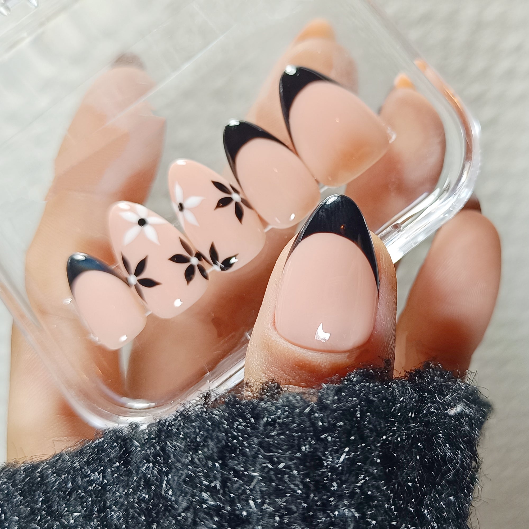 Flower black