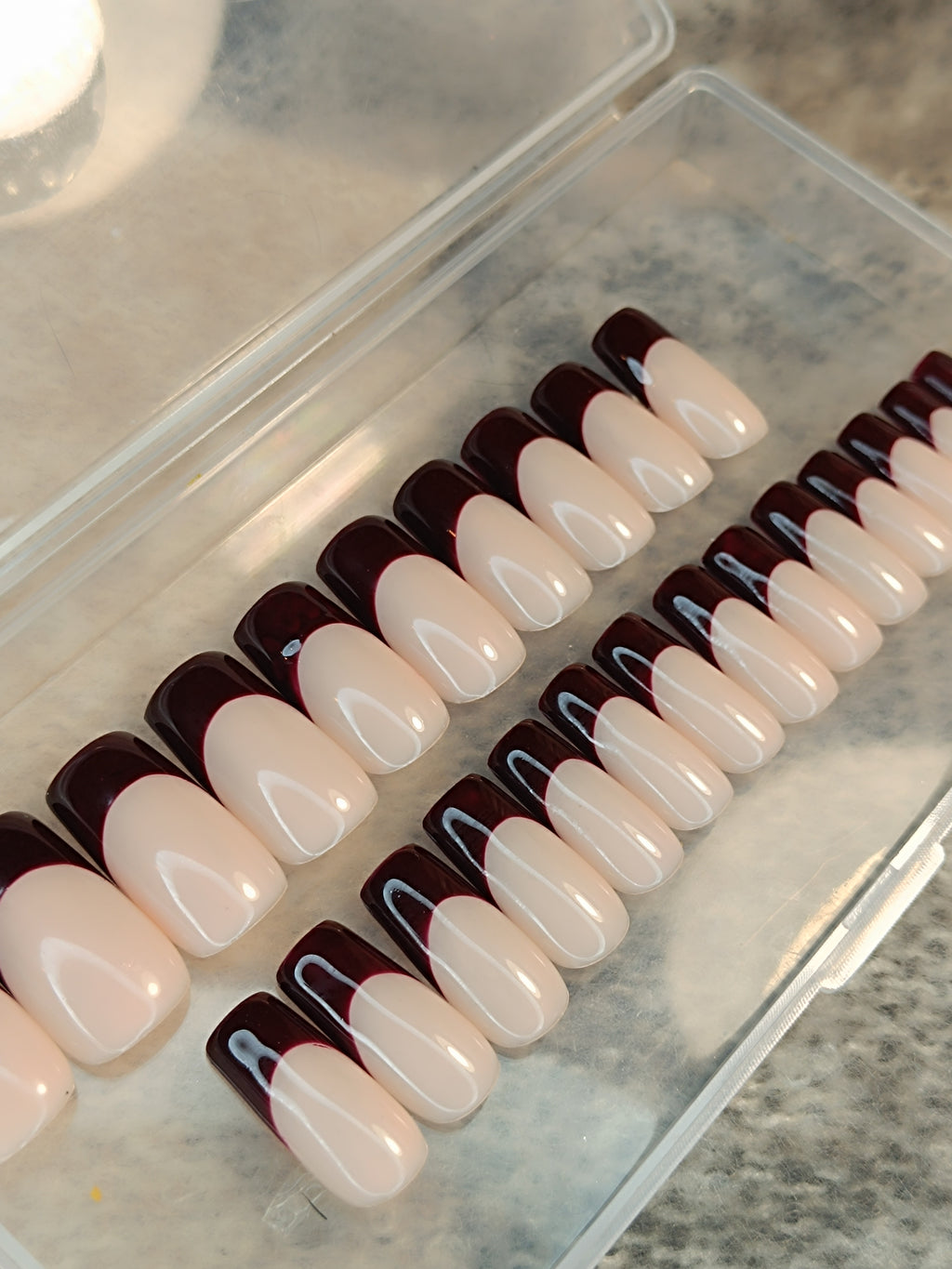 WINEY - CARRÉ MI-MEDIUM