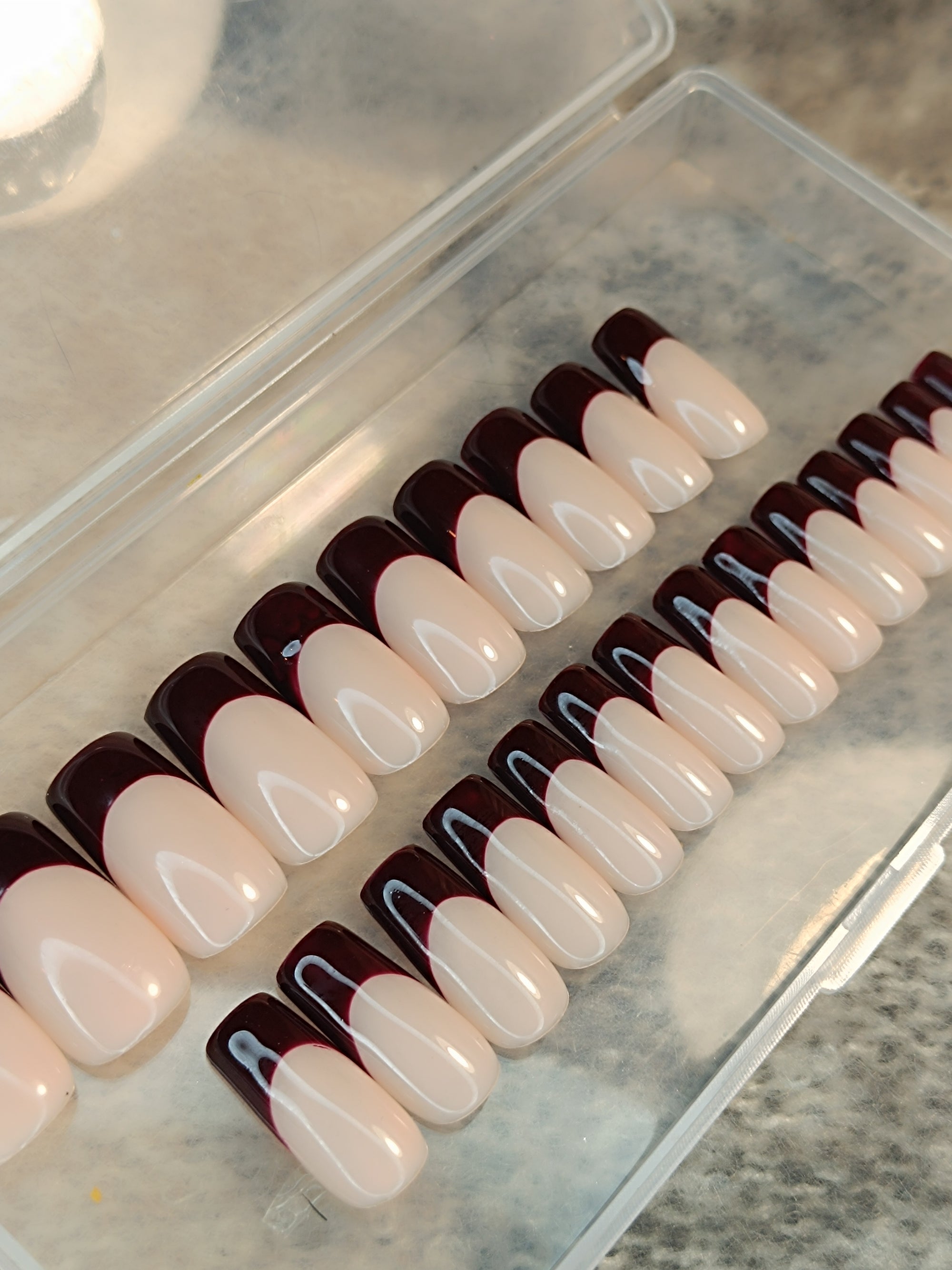 WINEY - CARRÉ MI-MEDIUM