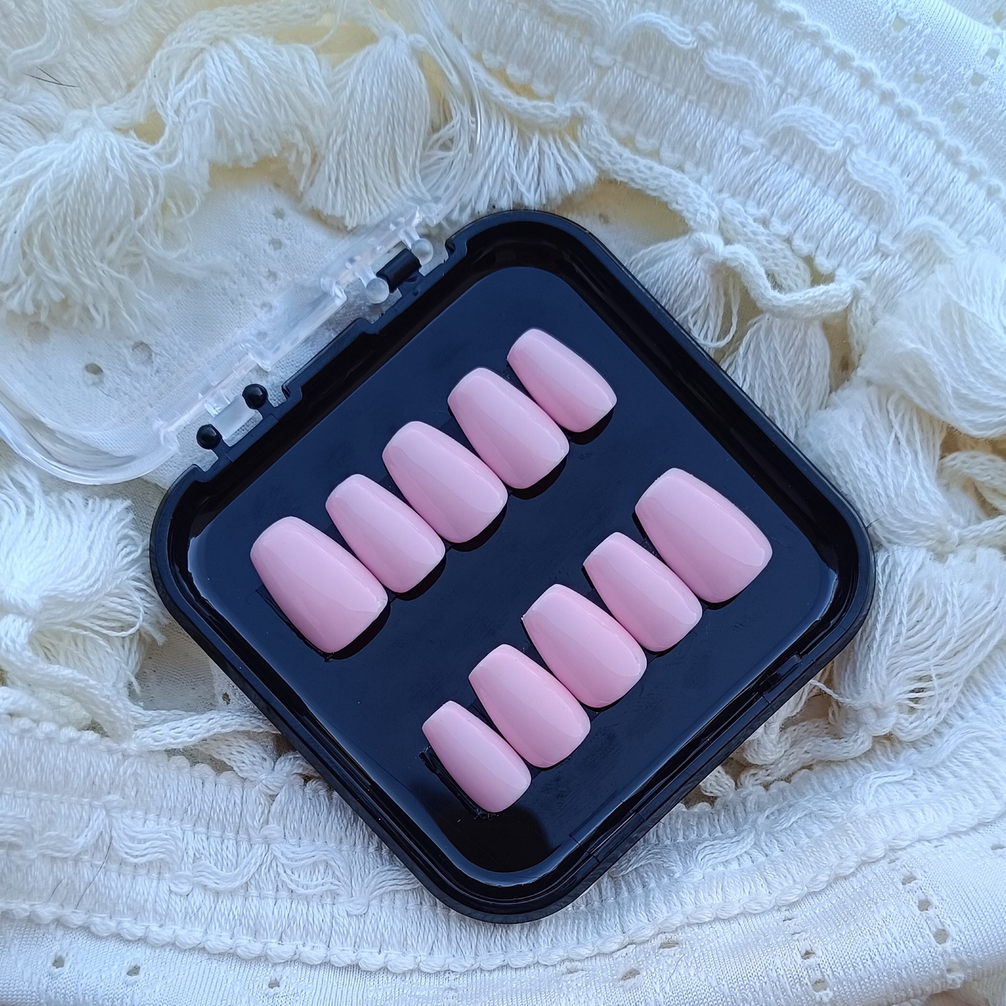 DUO : ROSE LAYETTE