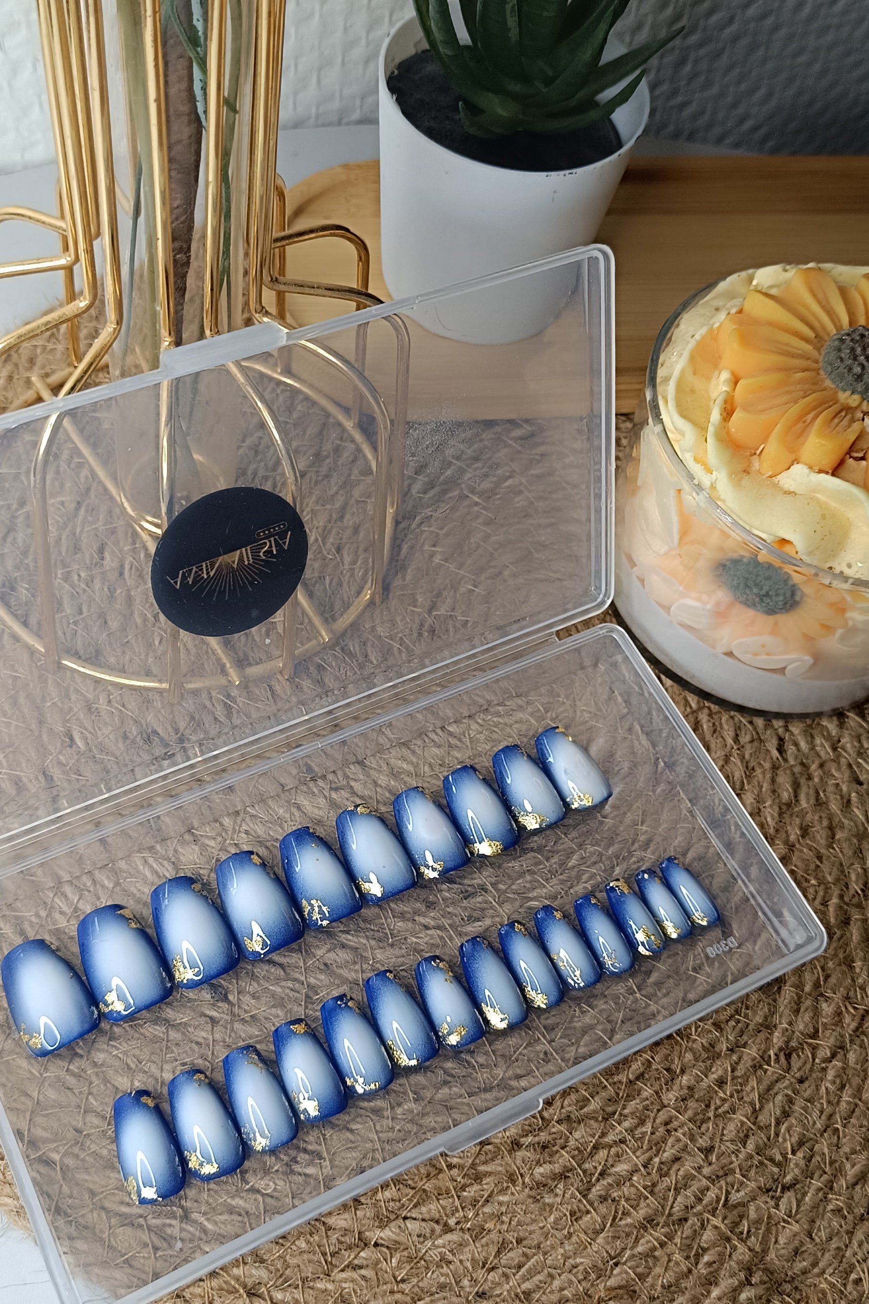 NÉBULA - COFFIN COURT