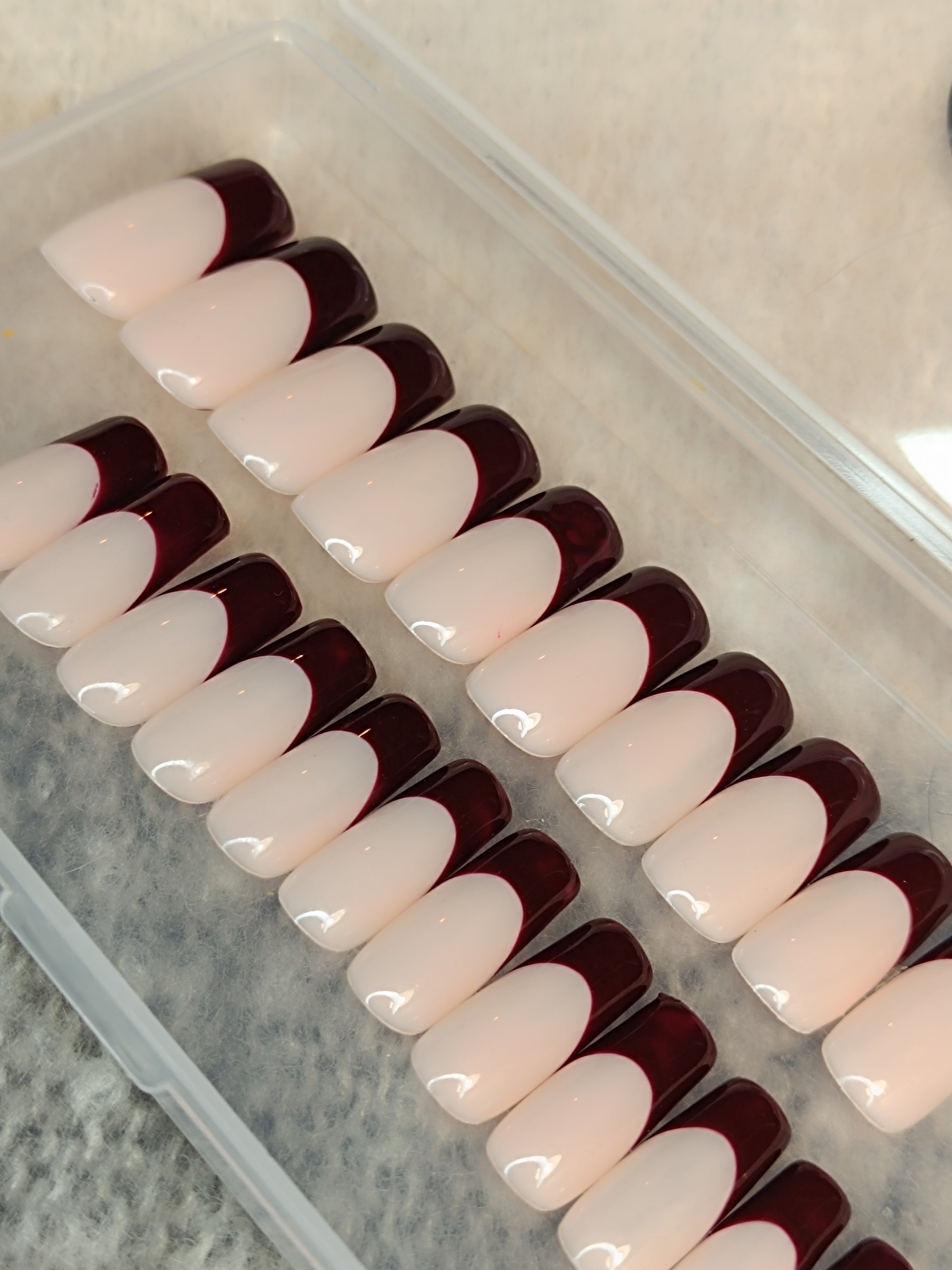 WINEY - CARRÉ MI-MEDIUM