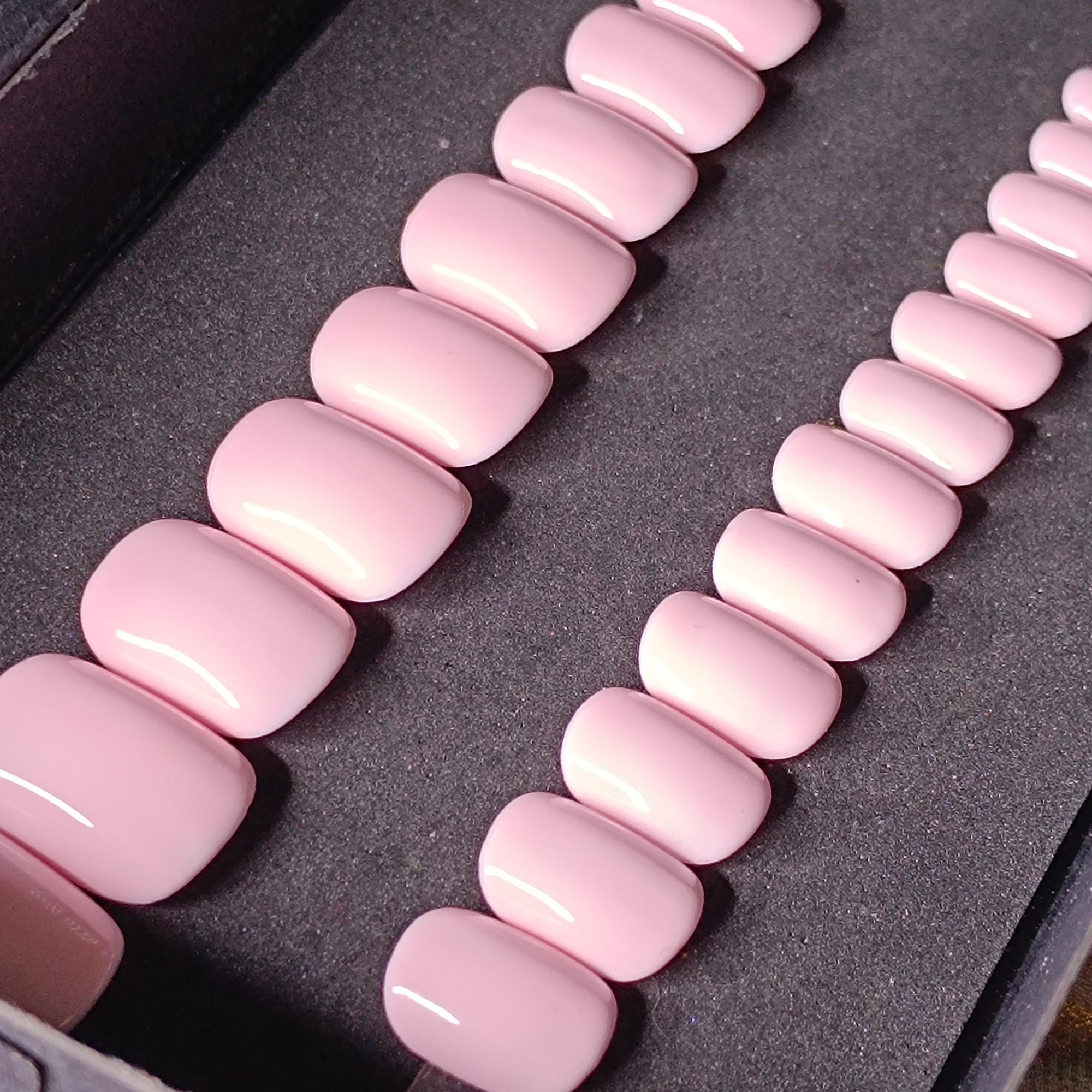 -50% ROSE LAYETTE - CARRÉ EXTRA COURT ARRONDI