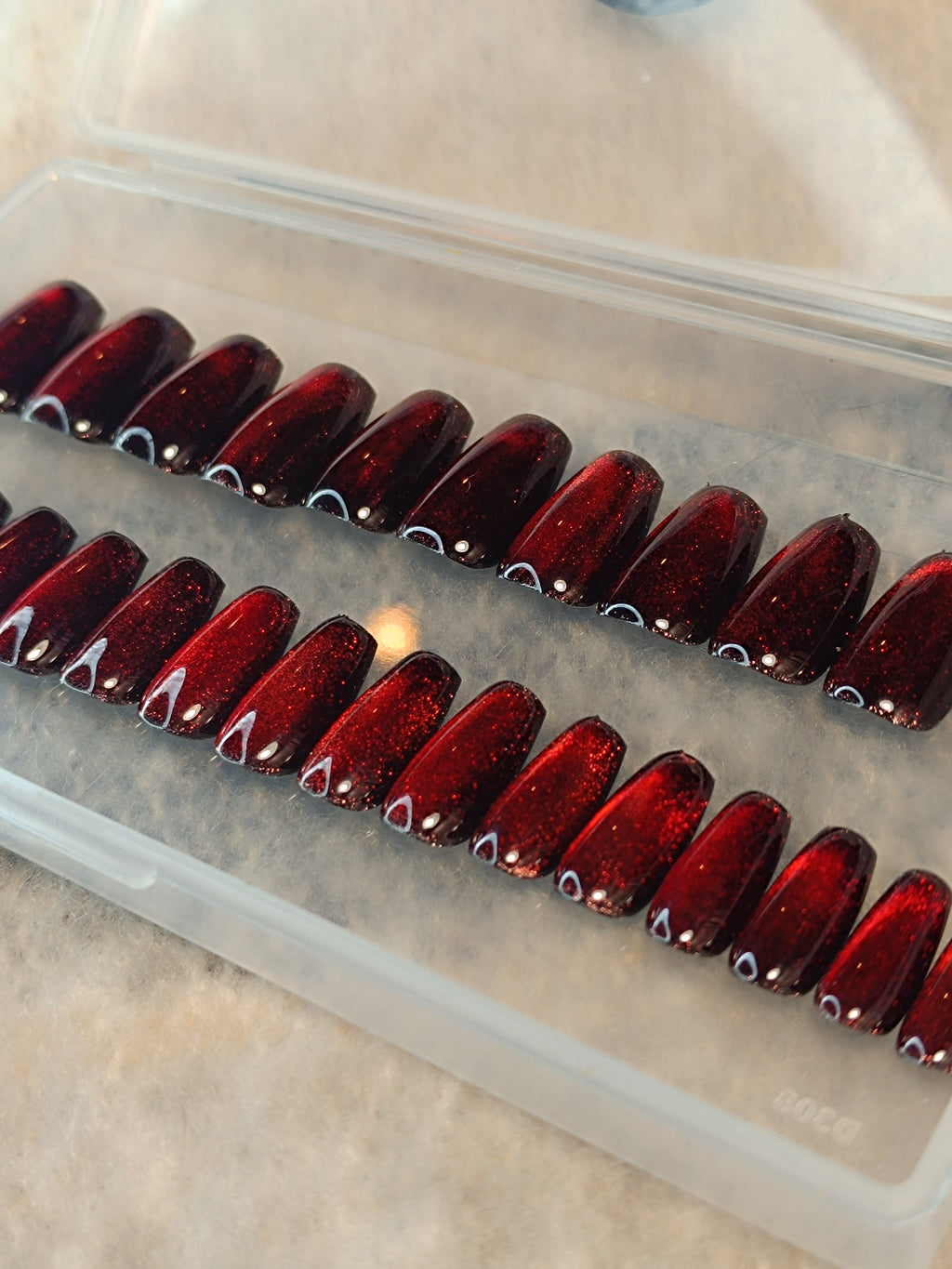 SCARLET - COFFIN COURT